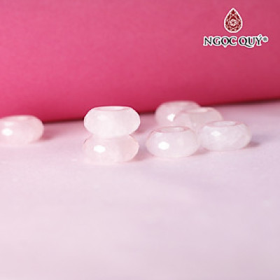 1 cái charm đá hình bánh xe đá thạch anh hồng 14mm lỗ 5mm mệnh hỏa, thổ - Ngọc Quý Gemstones