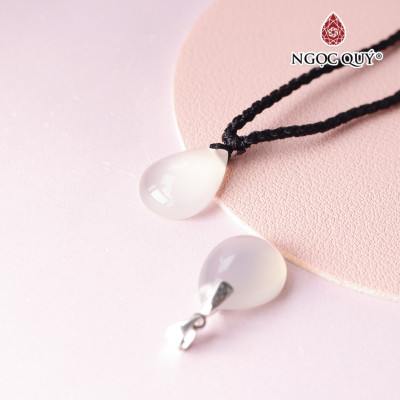 Mặt dây chuyền  giọt nước đá mã não trắng 13x18mm mệnh thủy, kim - Ngọc Quý Gemstones