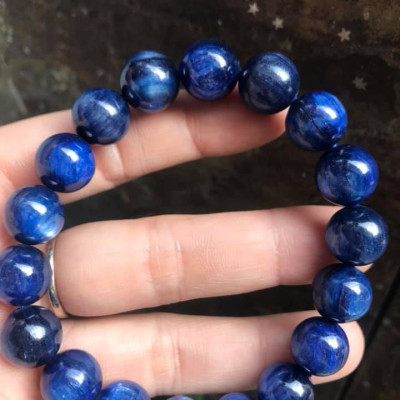 CHIẾC LẮC TAY ĐÁ KYANITE HÀNG CAO CẤP ĐÁ THIÊN NHIÊN SIZE 11LY5 MÀU XANH DƯƠNG ĐẬM ĐẸP TUYỆT VỜI DÀNH CHO NỮ MỆNH THỦY MỆNH MỘC