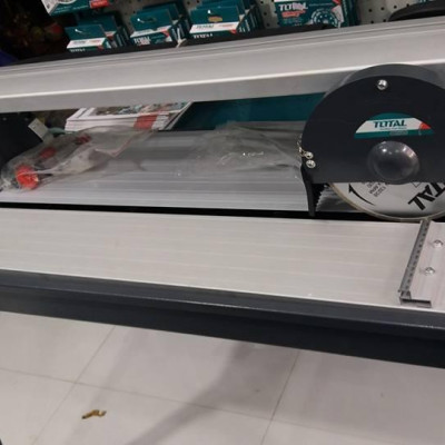 MÁY CẮT GẠCH BÀN 800W (200X25.4X2.4MM) TOTAL TS6082001 - HÀNG CHÍNH HÃNG
