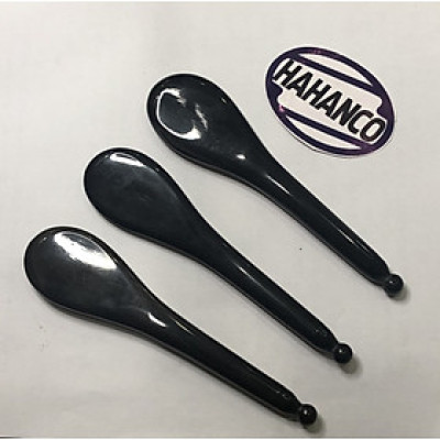 Cây massage mặt bằng sừng đen dày thần thánh (MH844) đánh bay vết nhăn da mặt mà không cần sử dụng bất kì loại kem dưỡng nào