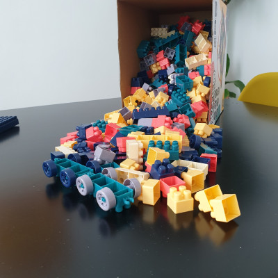 Bộ Đồ Chơi Lắp Ráp Xếp Hình Phát Triển Trí Tuệ 520 Hạt