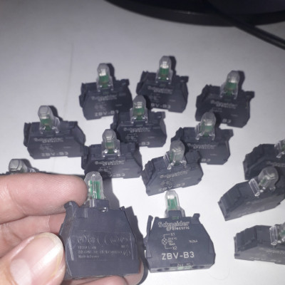 ZBV-B3 Khối đèn cho XB4 hoặc XB5,  Ø22, màu xanh lá cây, LED tích hợp, 24 V AC / DC 