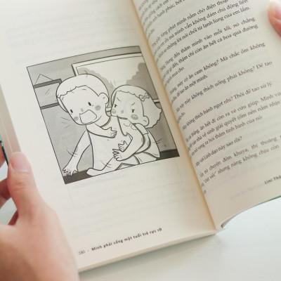 Sách - Mình Phải Sống Một Tuổi Trẻ Rực Rỡ - Tặng Kèm Bookmark Bế Hình + Postcard Bồi Cứng