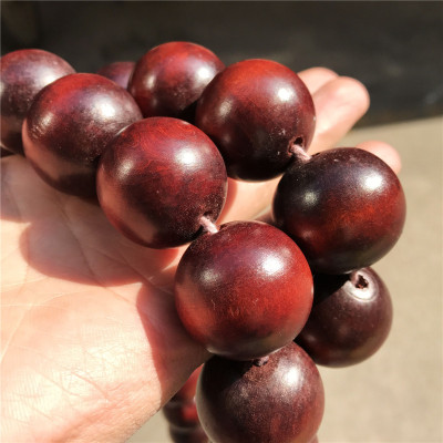 Tràng hạt Đại Phật châu, gỗ Mahogany Ấn độ, món quà vô cùng ý nghĩa cho các Phật tử.