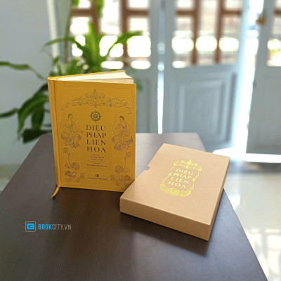 Kinh Diệu Pháp Liên Hoa (Bản cao cấp, bìa cứng, màu vàng, có hộp, khổ to)