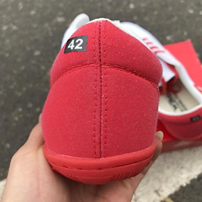 2 chiếc giày bóng đá phủi chính hãng Wika Ultra 3 vải