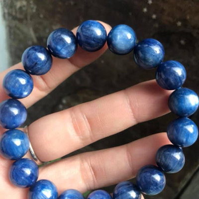CHIẾC LẮC TAY ĐÁ KYANITE HÀNG CAO CẤP ĐÁ THIÊN NHIÊN SIZE 11LY5 MÀU XANH DƯƠNG ĐẬM ĐẸP TUYỆT VỜI DÀNH CHO NỮ MỆNH THỦY MỆNH MỘC