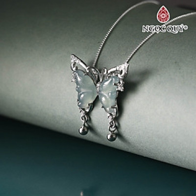 Dây chuyền hồ điệp phỉ thúy lam ngọc nếp băng type A bọc bạc  - 21x24mm mệnh thủy mộc - Ngọc Qúy Gemstones