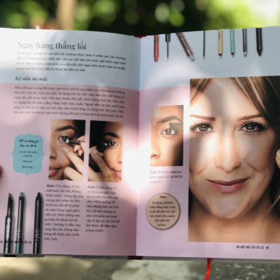 Sách - The makeup manual - Sách Trang điểm tự nhiên, Sách Make up, học cách trang điểm từ a-z - Á Châu Books