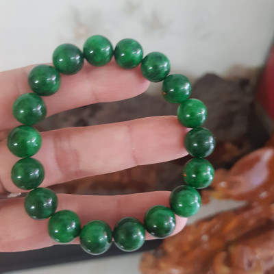 Vòng cẩm thạch xanh đậm rẻ đẹp Nữ mạng mộc mạng hỏa mạng thủy ạ Size vòng 10mm nữ đeo lên tay màu xanh hy vọng tươi sáng đẹp ạ