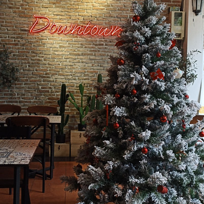 Cây thông noel phủ tuyết - Tán dày và đẹp, cây thông chắc chắn và dể tháo lắp