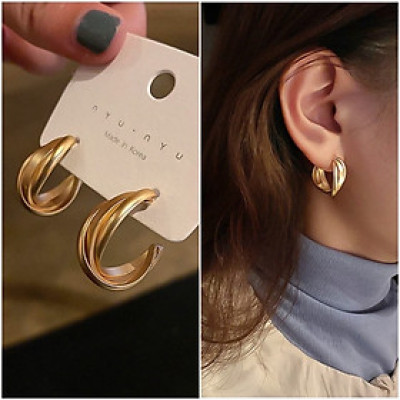 Bông tai nữ dáng cuộn tròn màu vàng nhiều vòng