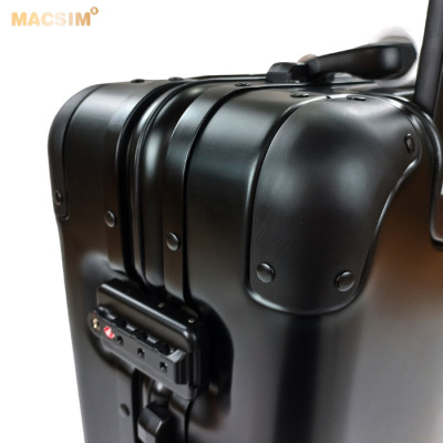Vali tay kéo cao cấp chất liệu hợp kim nhôm nguyên khối MS1318 Macsim màu ti-gold-đen cỡ 28 inches