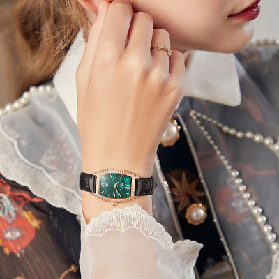 Đồng hồ nữ chính hãng IW Carnival IW537L-1 Kính chống xước ,Chống nước 30m ,Bảo hành 24 tháng,Máy pin Quartz,dây da đen xịn,thiết kế mặt chữ nhật đơn giản dễ đeo