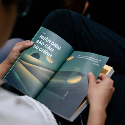 Sách RIO Book - Bình An Tài Chính - Hành trình làm chủ cảm xúc và các quyết định về tiền