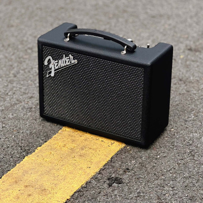 Loa Di Động Fender Indio 2 - Hàng Chính Hãng