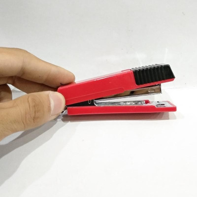 Bấm Kim Số 10 FO-ST03 - Màu Đỏ