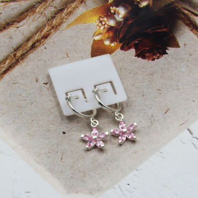 Hoa tai trẻ em Bạc Hiểu Minh HTE003H hoa nhỏ năm cánh màu hồng