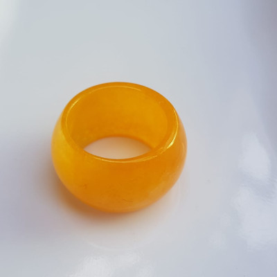 Nhẫn Nam bản hẹ ni 18mm x cao 12mm x dầy 3mm Chất liệu đá mã não vàng anh bóng đẹp Nhẫn lọt lòng 18mm hợp nam mệnh thổ, mệnh Kim, mệnh Thủy đeo đẹp ạ