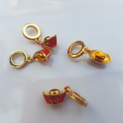 Phụ Kiện Charm Vòng Tay Nữ đẹp Hình Thỏi vàng đỏ mạ vàng kiểu đẹp Nữ đã có vòng tay hạt chuỗi , vòng tay kiểu thì charm thỏi vàng đỏ kiểu này vào đeo đẹp may mắn xinh lắm ạ