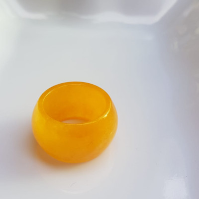 Nhẫn Nam bản hẹ ni 18mm x cao 12mm x dầy 3mm Chất liệu đá mã não vàng anh bóng đẹp Nhẫn lọt lòng 18mm hợp nam mệnh thổ, mệnh Kim, mệnh Thủy đeo đẹp ạ