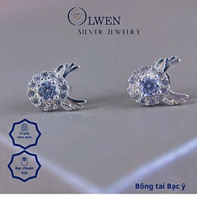 Bông tai nụ bạc Ý với thiết kế hình tròn hoặc hình bán nguyệt, được tạo điểm nhấn bởi một viên đá lớn lấp lánh ở trung tâm, phong cách tinh tế, sang trọng, phù hợp đi tiệc, đi làm - BM354.2