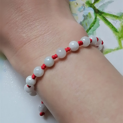 Vòng tay Nữ phong thủy gắn hạt đá mã não trắng kết dây thủ công