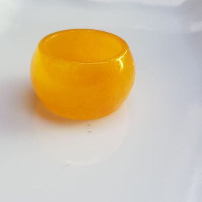 Nhẫn Nam bản hẹ ni 18mm x cao 12mm x dầy 3mm Chất liệu đá mã não vàng anh bóng đẹp Nhẫn lọt lòng 18mm hợp nam mệnh thổ, mệnh Kim, mệnh Thủy đeo đẹp ạ