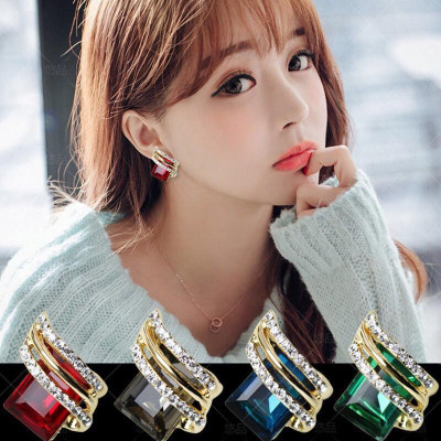 Khuyên tai hàn quốc Rhinestone ( PK09)