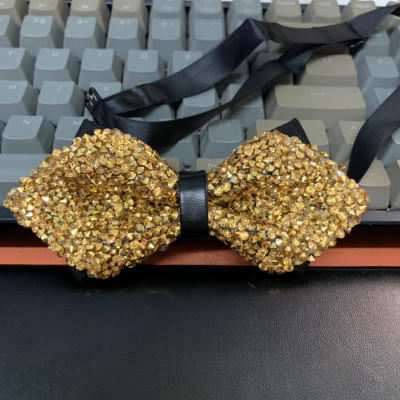 Nơ cổ nam đá vàng chất liệu đẹp sang trọng cho MC chú Rể tiệc sang trọng Giangpkc