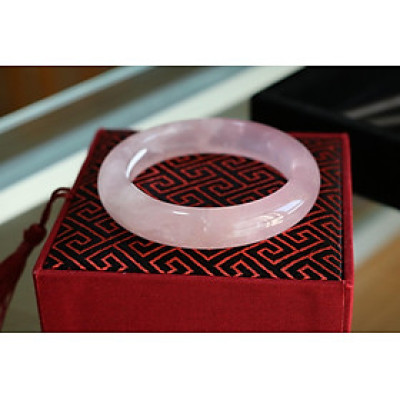 Vòng tay Thạch anh hồng liền khối