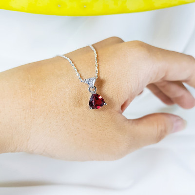 Dây chuyền đá Garnet trái tim LAT.191