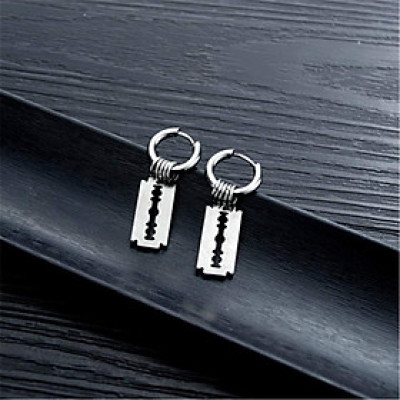 Đôi bông tai dao tem thu hút trẻ trung