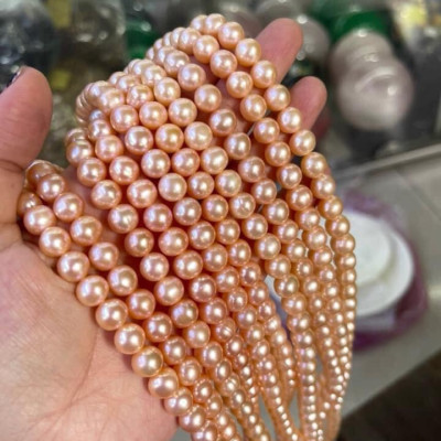 Bộ Trang Sức Ngọc Trai Cam Hồng Mới Bóng đẹp  Gồm Vòng tay và Dây Đeo Cổ size hạt 8mm chuỗi cổ dài 22cm ạ  Chất liệu Ngọc Trai Màu Cam Hồng Nhẹ Bóng Rất Đẹp rất xinh và Sang ạ Món Quà Ý nghĩa dành tặng Mẹ, Vợ, Chị Em luôn ạ