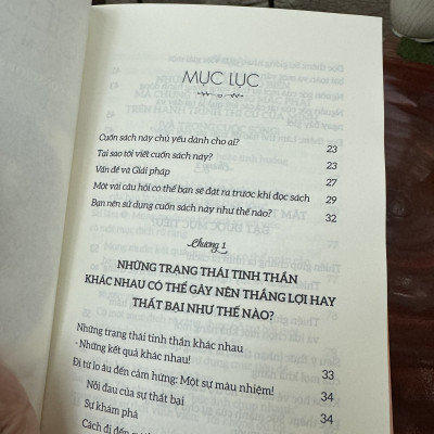 SIÊU Ý THỨC: Sức mạnh dẫn lối Thành công – Nguyễn Linh, Jon Hodge, Ph.D, Nguyễn Phan Nguyên  – NXB Thế giới – Thái Hà Books