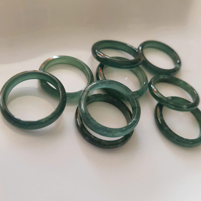 Chiếc Nhẫn nữ mới đá cẩm thạch xanh lam ngọc tự nhiên  Nhẫn bản nhỏ Ni 16mm x cao 3mm  x dầy 2mm màu xanh nhẹ nhàng đều xuất sắc đem lại may mắn tài lộc rẻ đẹp dành cho các Chị em nữ đeo tay ngón bất kỳ nhẫn 16mm ạ