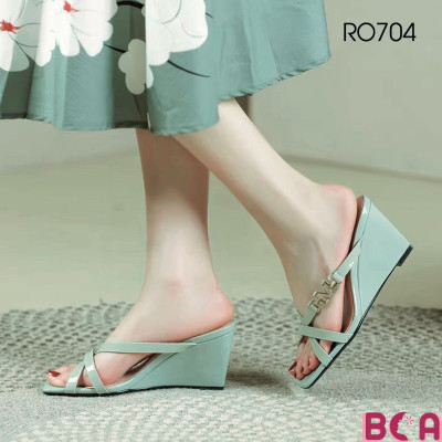 Giày Đế Xuồng Hở Mũi Nữ 7cm RO704 ROSATA tại BCASHOP Kiểu Dáng Sandal Thanh Lịch, Kết Hợp Màu Sắc Hiện Đại Trẻ Trung