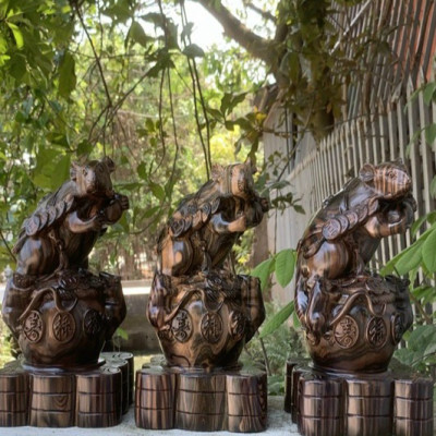 Tượng con chuột phong thủy tài lộc bằng gỗ mun hoa tuyệt đẹp kt 30×14×14cm