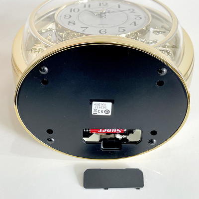 Đồng Hồ Để Bàn Rhythm 4SG768WR18 - Vàng (20.8 x 25.5 x 13.7 cm)