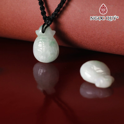 Dây chuyền Túi tiền cẩm thạch type A 20x15mm dày 7mm mệnh hỏa mộc - Ngọc Quý Gemstones