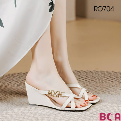 Giày Đế Xuồng Hở Mũi Nữ 7cm RO704 ROSATA tại BCASHOP Kiểu Dáng Sandal Thanh Lịch, Kết Hợp Màu Sắc Hiện Đại Trẻ Trung