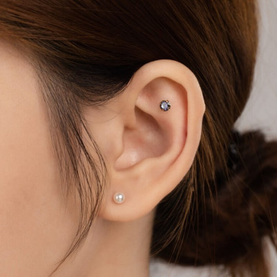 Khuyên Tai Ngọc Trai (Chuôi Bi Vặn Vàng 14K) - MOON Jewelry