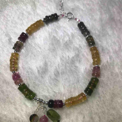 TOURMALINE MÀU TỰ NHIÊN KIỂU HẠT TRÒN TRÒN NỮ TẤT CẢ CÁC MỆNH