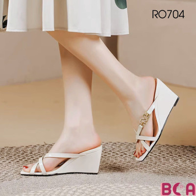 Giày Đế Xuồng Hở Mũi Nữ 7cm RO704 ROSATA tại BCASHOP Kiểu Dáng Sandal Thanh Lịch, Kết Hợp Màu Sắc Hiện Đại Trẻ Trung