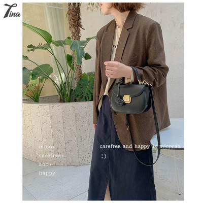 Túi xách cầm tay nữ Micocah Saddle 2021 thiết kế form bán nguyệt, style đơn giản (NSE469) (M407)