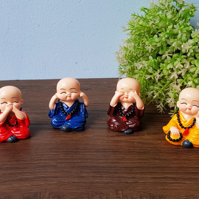 Bộ 04 chú Tứ Không đeo chuỗi 5cm kèm chậu lá sen và chân đế ngang 5 ô Tài Lộc Phát