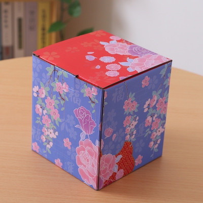 Mèo thần tài lục lạc ,may mắn , thu hút tài lộc , có khe để tiền , kèm đệm lót xinh xắn  ,thu hút khách hàng , mang vận khí tốt lành , công việc kinh doanh thuận lợi vạn sự hanh thông xua tan vận đen ,đem nhiều may mắn đến cho gia chủ 