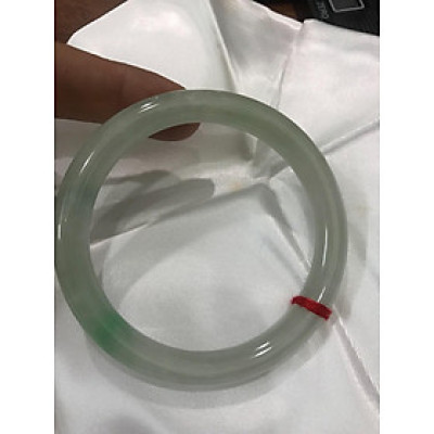 VÒNG CẨM THẠCH TỰ NHIÊN TRLÝ N54 MÀU TRẮNG CẨM THẠCH 1 XÍU XÍU XANH LÁ NHẸ ĐÚNG ĐẸP BÓNG MƯỚT NỮ 52kg Đến 58kg 