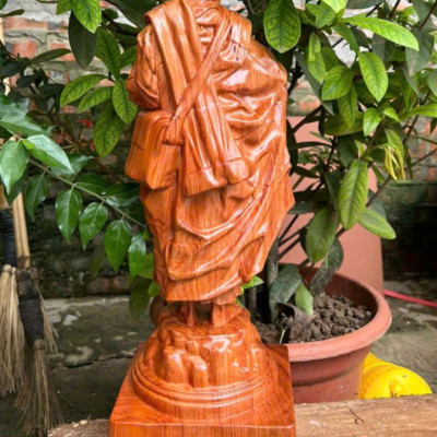 Tượng ngài thích minh tuệ bằng gỗ hương đá kt cao 40x14x13cm 